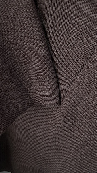 328598