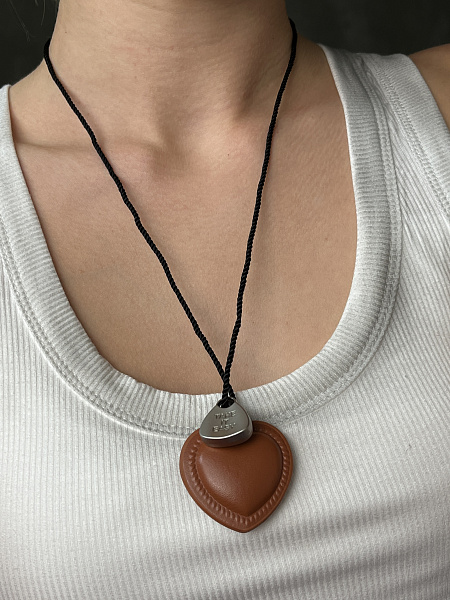 Подвеска-шнурок с сердцем 72459694\41